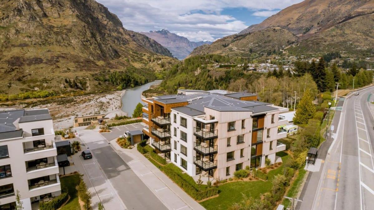 Penthouse Leisure Apartment Queenstown Bagian luar foto