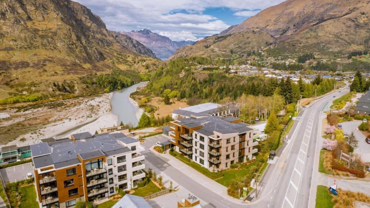 Penthouse Leisure Apartment Queenstown Bagian luar foto